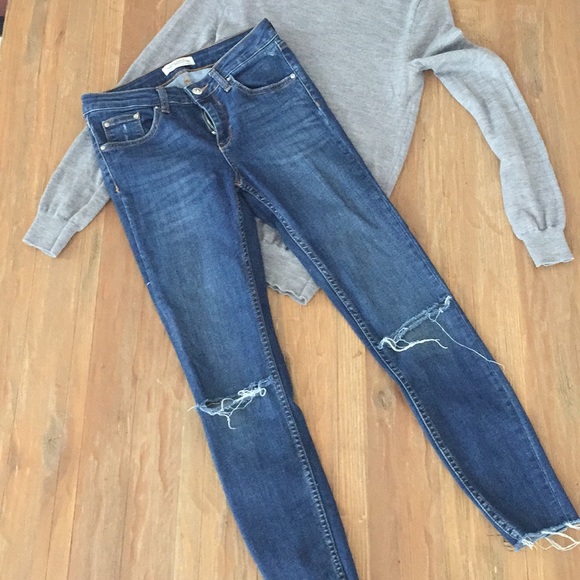 zara ripped knee jeans